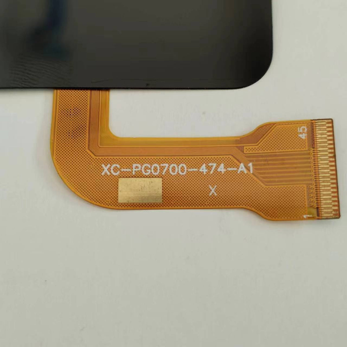 ALT 文本：Flex cable FPC connector detail for XC-PG0700-474-A1 touch screen digitizer replacement